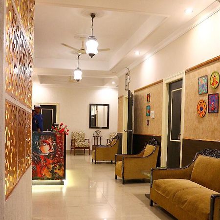 Crossroads Otel Kalküta Dış mekan fotoğraf