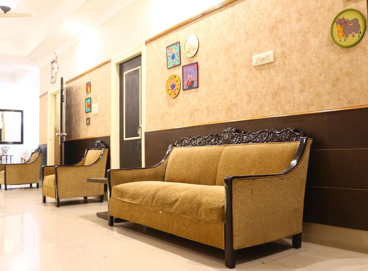 Crossroads Otel Kalküta Dış mekan fotoğraf