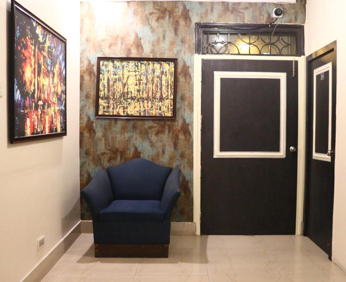 Crossroads Otel Kalküta Dış mekan fotoğraf